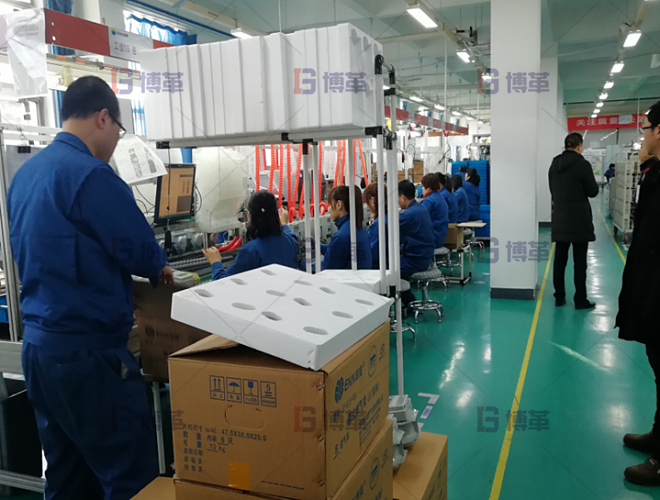 采用雙邊流水線，節約空間，電子組裝材料水蜘蛛配送。